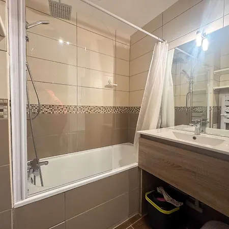 Rénové à - 4 Pers. Avec Balcon Et Wifi - Fr-1-637-97 Appartement